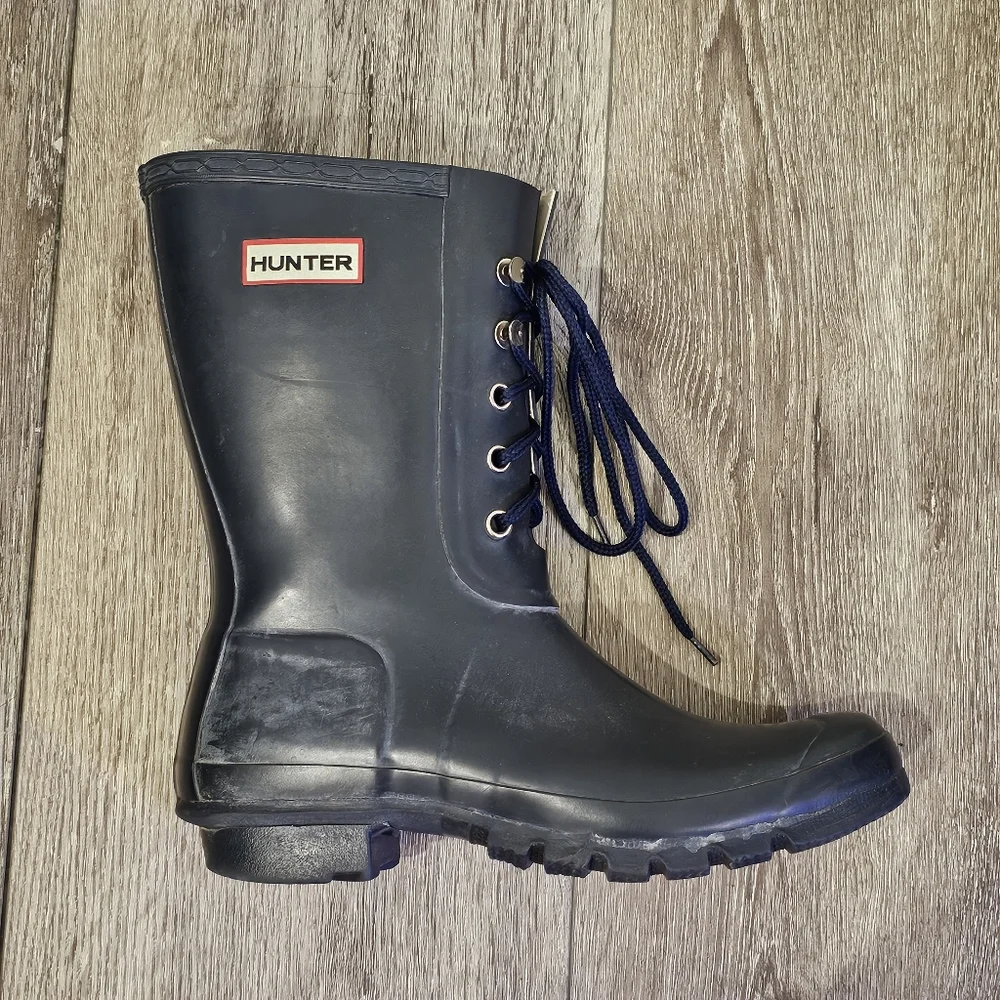 HUNTER Matte Navy Lace-Up Calf Rain Boots Festival Classic
